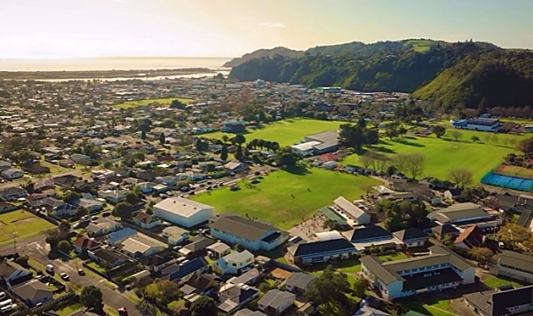 WHAKATANE HIGH SCHOOL - BAY OF PLENTY